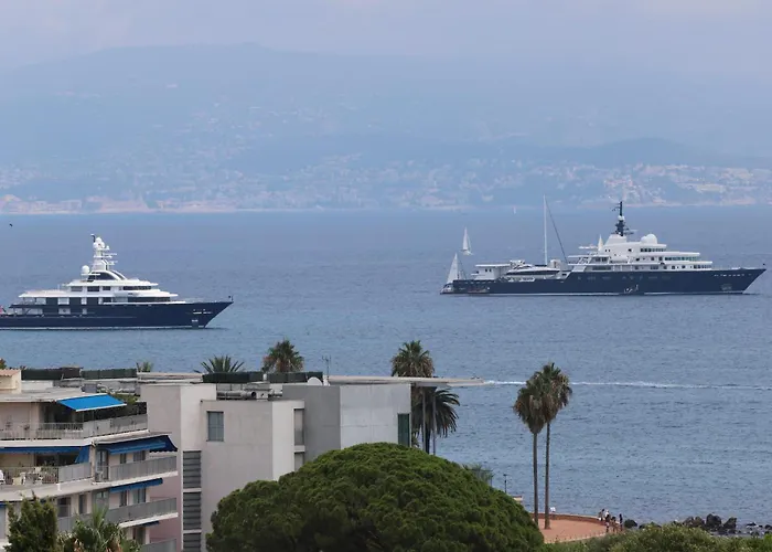 Pretty Haven Of Peace With Sea View * Antibes