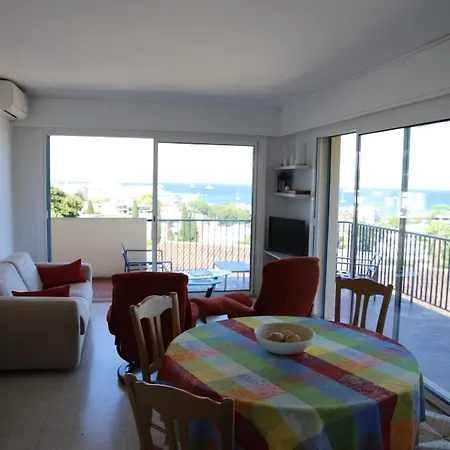 Pretty Haven Of Peace With Sea View Appartement Antibes