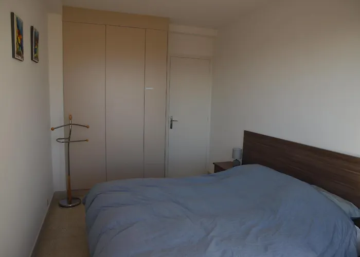 Pretty Haven Of Peace With Sea View Antibes